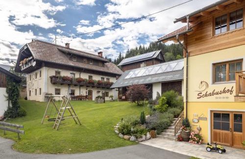 Jenig House | Historischer Bauernhof Schabus