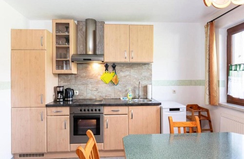 Saalfelden am Steinernen Meer Apartment | Holiday Apartment on a Farm With Outdoor Whirlpool
