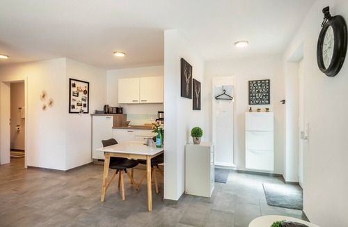 Langen bei Bregenz Apartment | Holiday Apartment 'Ländle Lodge' with Garden and Wi-Fi