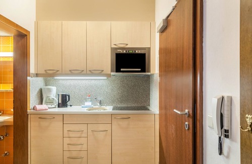 Seefeld in Tirol Apartment | Holiday Apartment "Haus Excelsior Top 5" with Mountain View, Balcony and Wi-Fi
