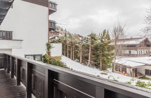 Seefeld in Tirol Apartment | Holiday Apartment "Haus Excelsior Top 5" with Mountain View, Balcony and Wi-Fi