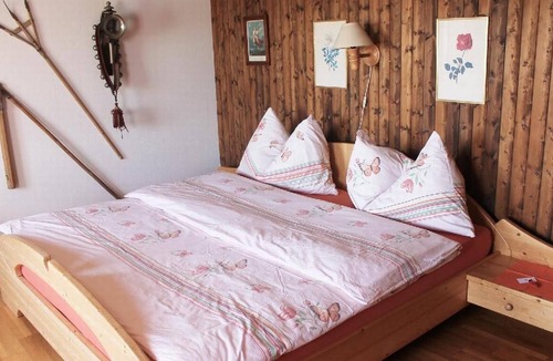 Erlen Apartment | Holiday apartment Kümmertshausen for 4 - 8 persons with 3 bedrooms - Holiday apartment in a farmhous