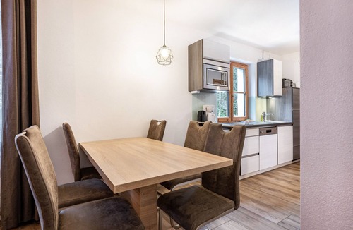 Saalbach Apartment | Holiday Apartment "Goodlife Top 1" with Mountain View & Wi-Fi