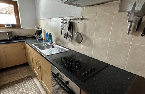 Albeck Apartment | Holiday Apartment "Haus Weitblick 2" near Slopes with Private Terrace & Wi-Fi