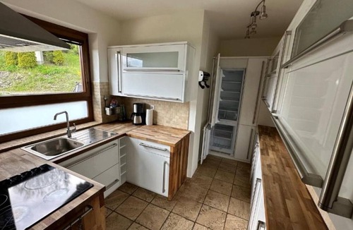 Albeck Apartment | Holiday Apartment "Haus Weitblick 1" near Slopes with Private Terrace & Wi-Fi