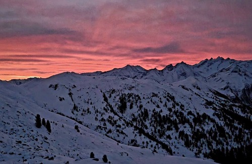 Emberg Apartment | Holiday apartment with panoramic view of the Zillertal