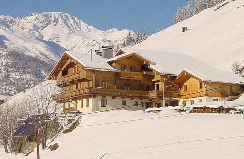 Innervillgraten House | Holiday flat "Kreuzspitze" on the farm