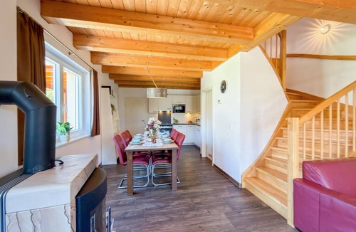 Kotschach-Mauthen Ski Chalet | Holiday home in the mountains with balcony