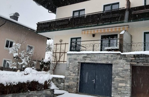 Goldegg House | Holiday home Haus Bernkogelblick in Goldegg