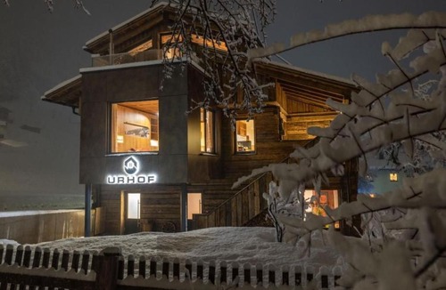 Liesing House | Holiday Home Urhof Chalet by Interhome