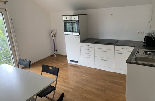 Meidling Apartment | Holiday house Vienna - family friendly with large garden - from 14 Euro /person