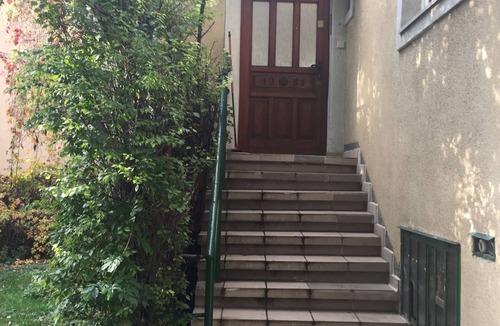 Meidling Apartment | Holiday house Vienna - family friendly with large garden - from 14 Euro /person
