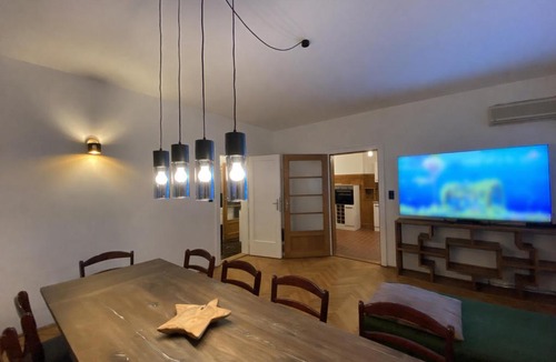 Vienna Apartment | Honiger Historic Townhouse Vienna City Center 12min - Airport 11min