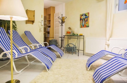 Maxglan Hotel | Hotel apartment with bathroom, toilet - The Green Hotel zur Post