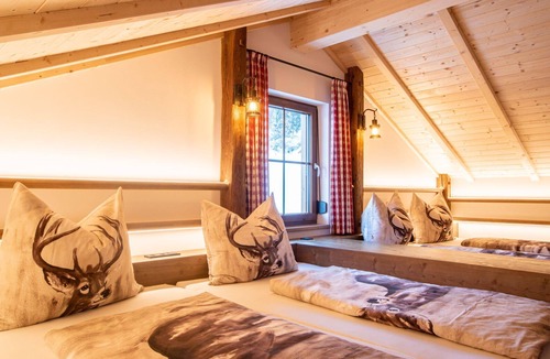 Schlanitzen House | House in Gemeinde Hermagor-Pressegger See with Terrace, Barbecue and Garden and Mountain View