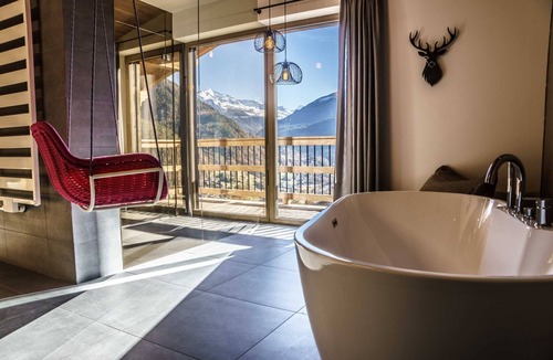 Soelden Ski Chalet | Hunting Chalet - The Peak Sölden