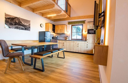Schlanitzen House | in Gemeinde Hermagor-Pressegger See mit Terrasse, Grill und Garten by Interhome
