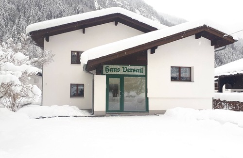 Partenen House | Individual offers- 2-14 pers. 2 apartments and 2 double rooms available