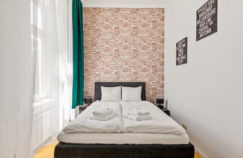 Rudolfsheim-Funfhaus Apartment | Industrial Soul Vienna - near center