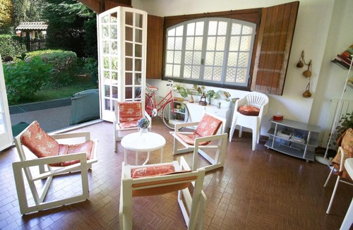 Ispra House | Ispra Villa Sleeps 5 Pool