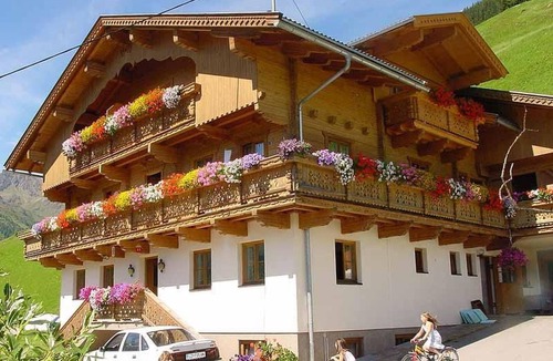 Innervillgraten Apartment | Kreuzspitze by Interhome
