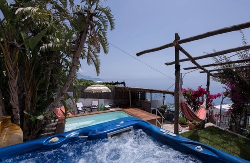 Conca dei Marini Villa | La Lanterna property near Amalfi, Conca dei Marini with private pool and jacuzzi