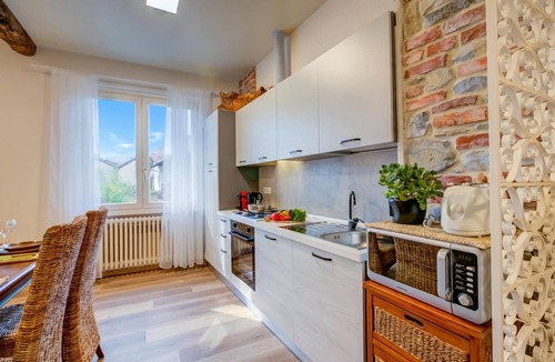 Gavirate House | La Valbinella Few Meters From Varese Lake + Parking (Sleeps 4), Gavirate, Italy
