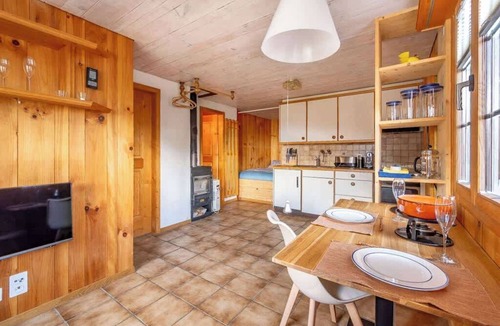 Axalp Apartment | Lake and Mountain View Chalet,Fireplace and Garden