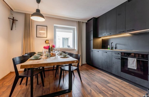 Schonbach House | Large, cosy holiday flat with terrace