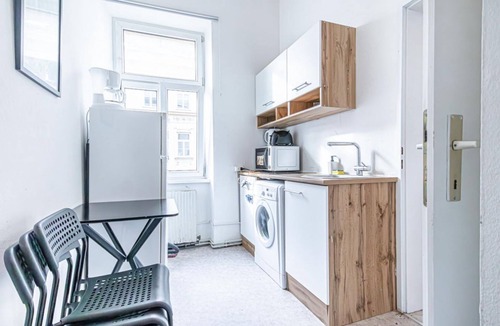 Landstrasse Apartment | Long-Term Rental in Vienna: Top U3 Location