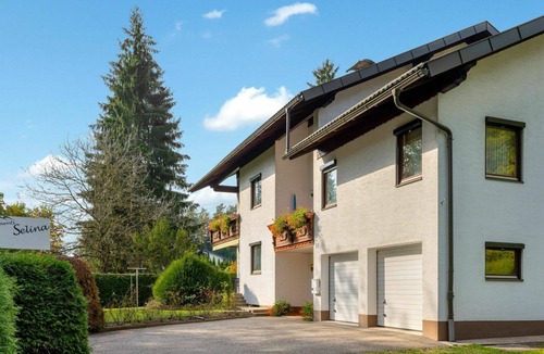 Unterburg am Klopeiner See Apartment | Lovely apartment for 4 guests with WIFI, TV and balcony