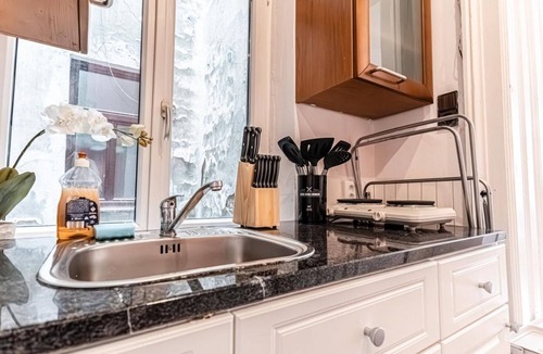 Wahring Apartment | Lovely 1BR Apt. near AKH Hospital