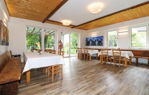 Kroatisch Minihof Apartment | Lovely Apartment In Kroatisch Minihof With Wifi