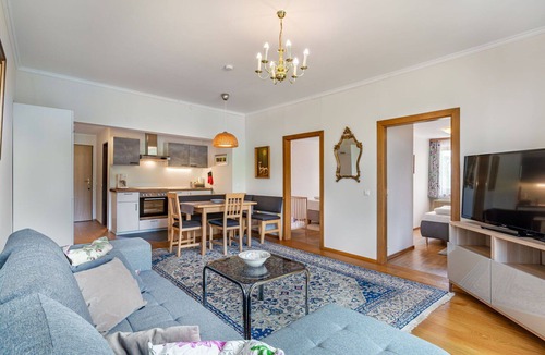 Sankt Urban Apartment | Lovely apartment for 5 guests with WIFI, balcony and panoramic view