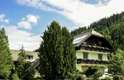 Donnersbachwald Apartment | Lovely apartment for 4 people with WIFI, TV, terrace and panoramic view