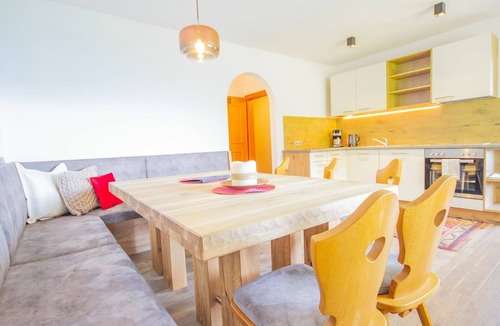 Fuegenberg Apartment | Lovely apartment for 20 people with WIFI, TV and balcony