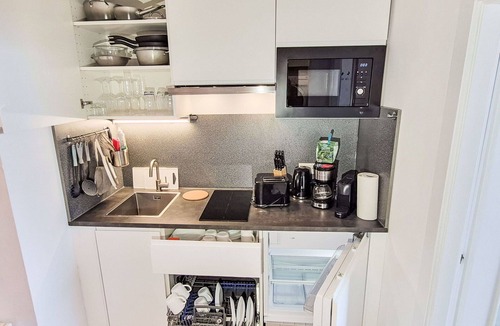Sankt Urban Apartment | Lovely apartment for 4 guests with WIFI, pool, TV and balcony