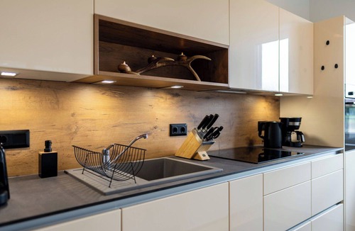 Lendorf Apartment | Lovely apartment for 5 guests with WIFI, TV, terrace and pets allowed