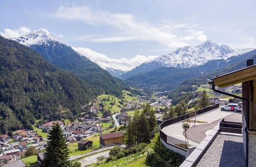 Soelden Apartment | Lovely apartment for 6 guests with WIFI, TV, terrace and pets allowed