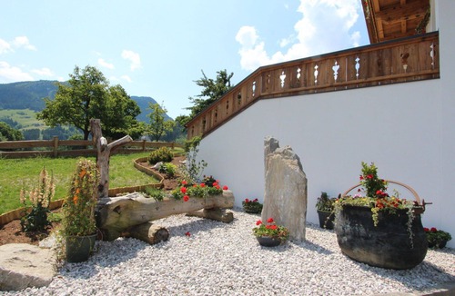 Kapfing Villa | Lovely apartment in villa for 6 people with WIFI, TV, terrace, pets allowed and panoramic view