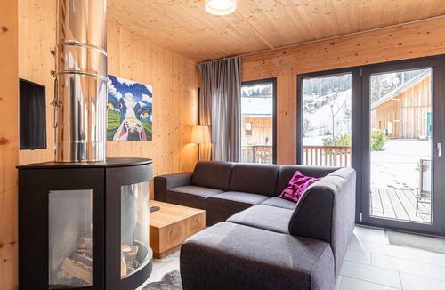 Sankt Lorenzen ob Murau Ski Chalet | Lovely chalet with hot tub
