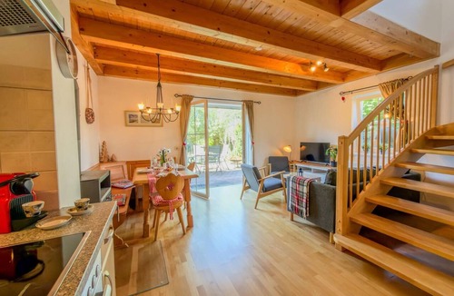 Kotschach-Mauthen Ski Chalet | Lovely chalet with a large garden and terraces