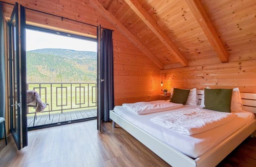 Jenig House | Lovely holiday home on park near ski resort