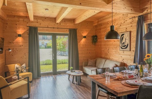 Jenig House | Lovely holiday home on park near ski resort