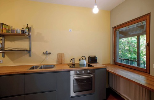 Breitenfurt-Ost House | Lovingly renovated 60s bungalow in the Vienna Woods near Vienna