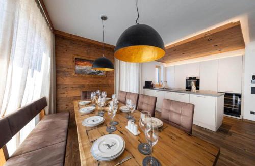 Schonbach Ski Chalet | Luxury Chalet with Views and Sauna