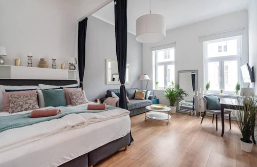 Roßau Apartment | ⍟Luxurious and Spacious⍟ 5 min walk to city center (12)