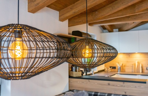 Lengdorf House | Luxurious home with wine cooler and fireplace