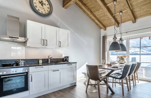 Walchen Apartment | Luxury penthouse in Piesendorf with wellness