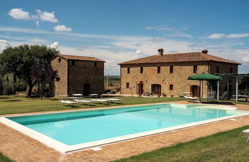 Panicale Villa | Luxury Umbrian Villa with Vineyard - Authentic Italian Country Estate Experience